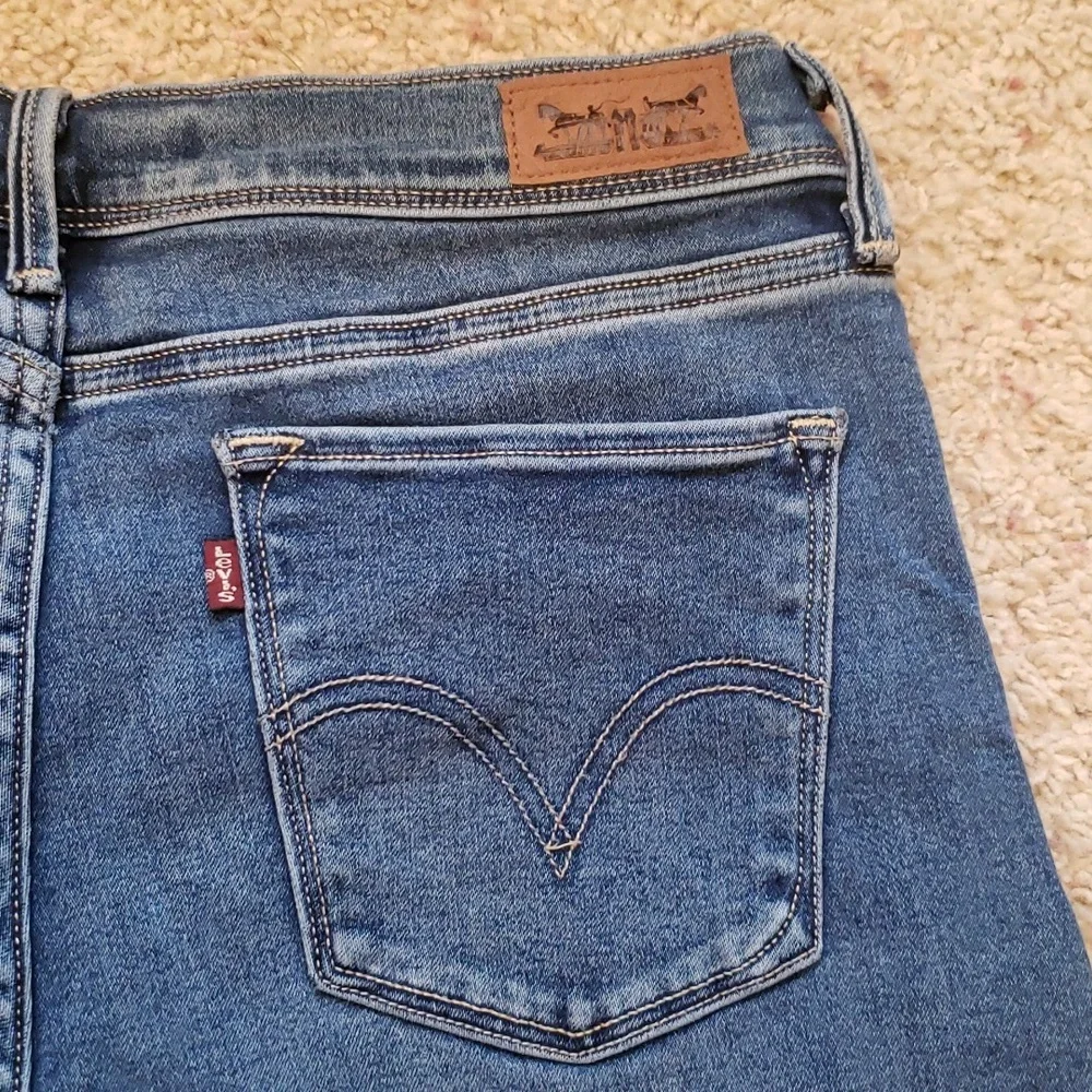 Levi Jeans Straight Leg - Picture 6 of 8